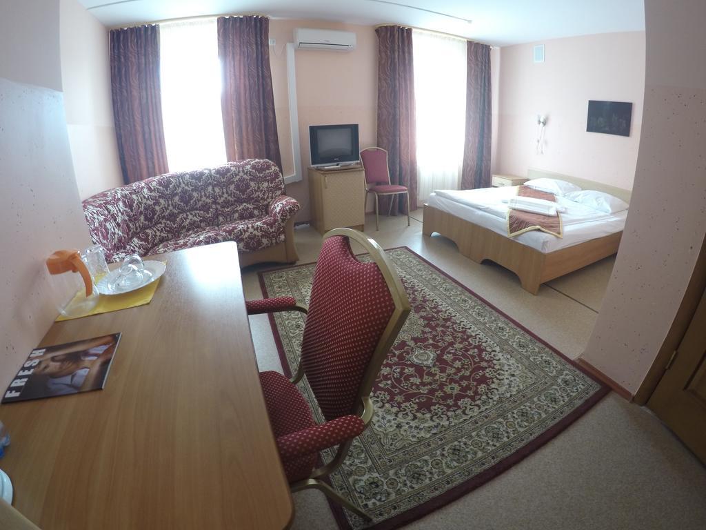Kurmet Hotel ウラルスク 部屋 写真