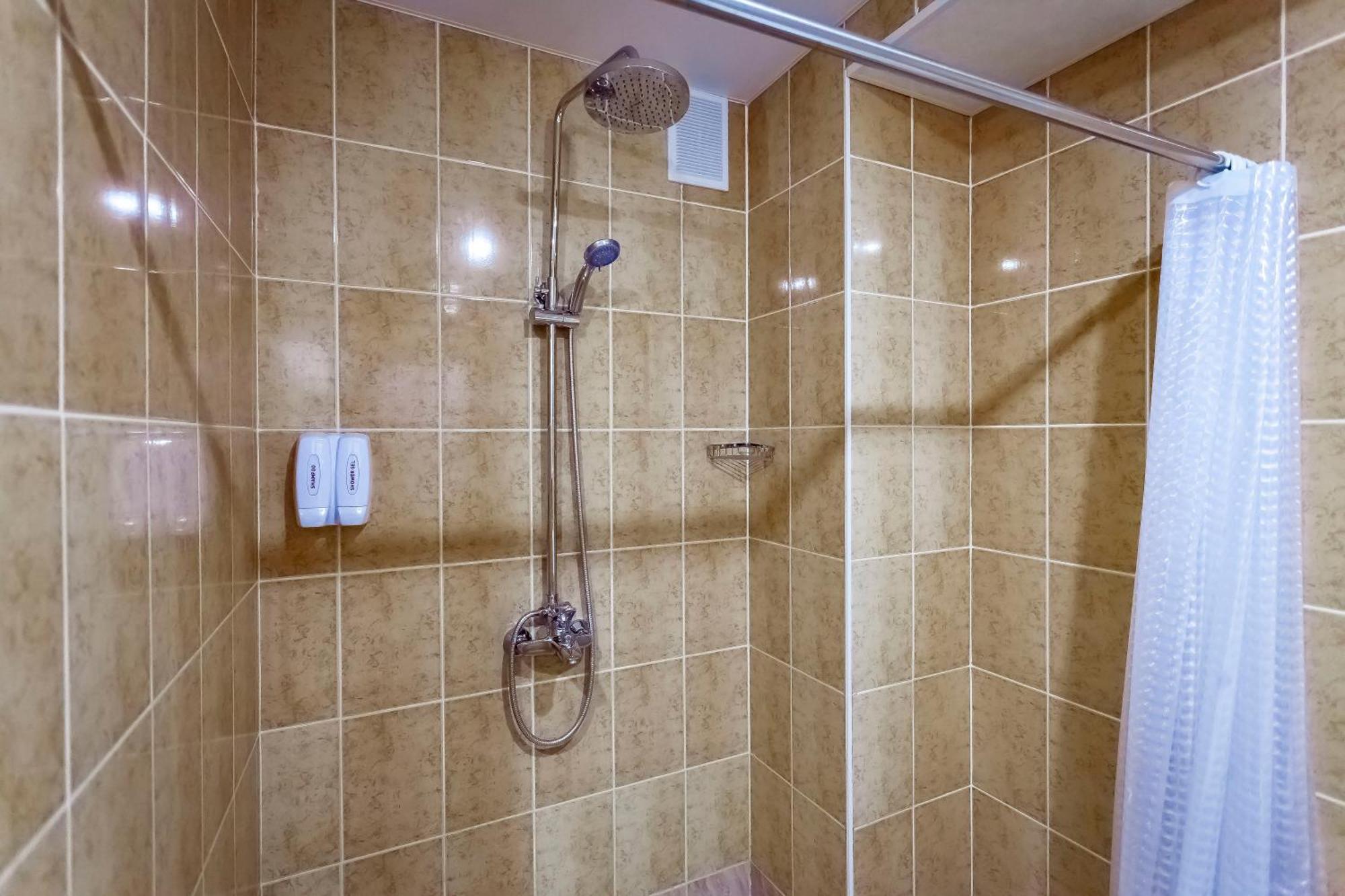 Kurmet Hotel ウラルスク エクステリア 写真