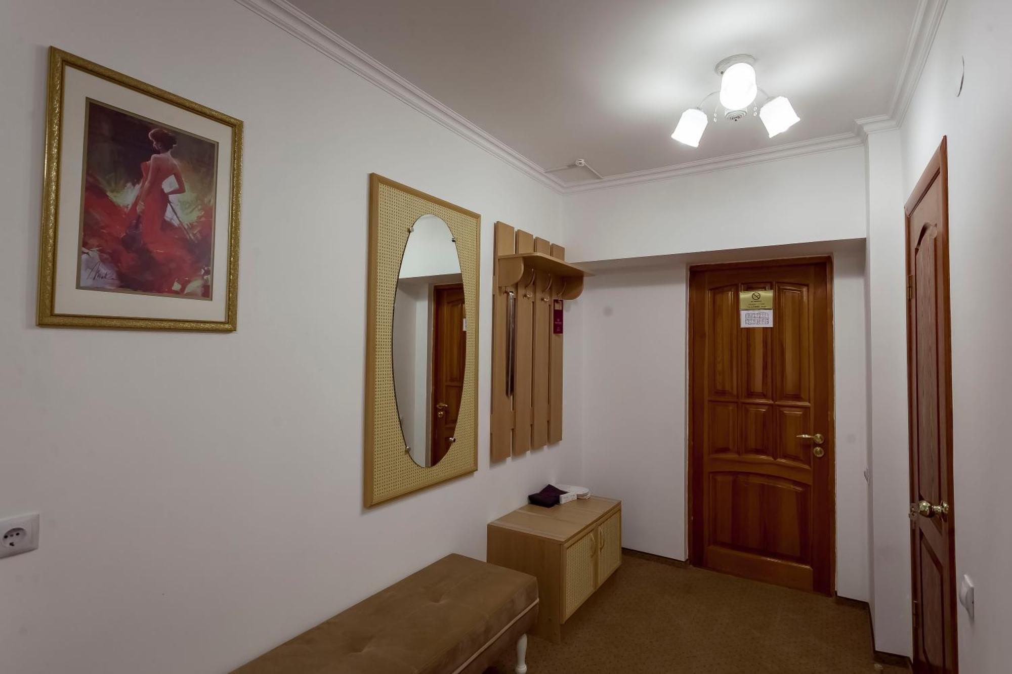 Kurmet Hotel ウラルスク エクステリア 写真