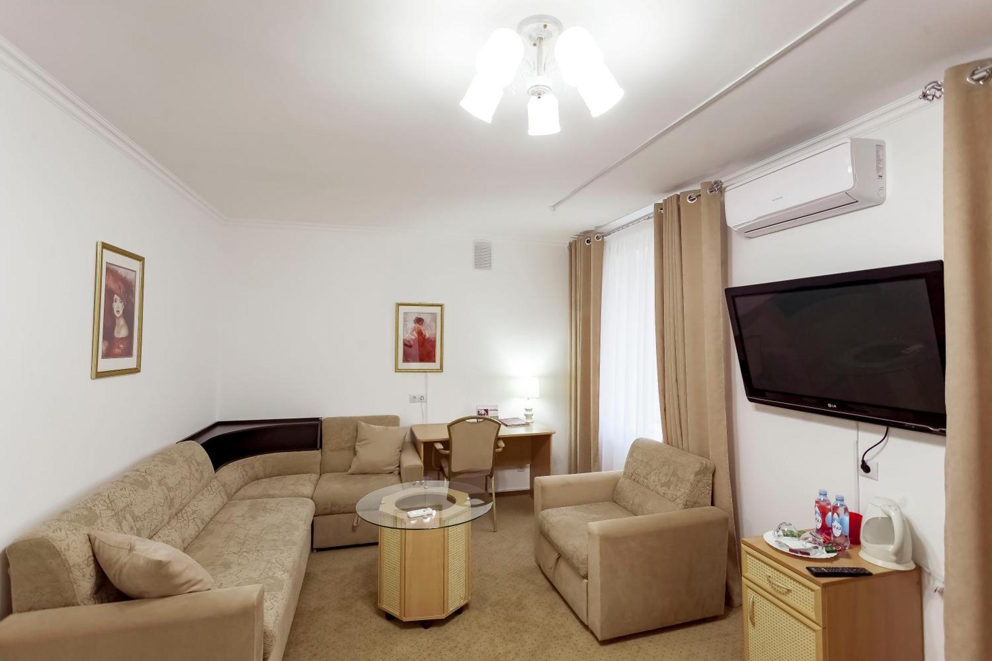 Kurmet Hotel ウラルスク エクステリア 写真