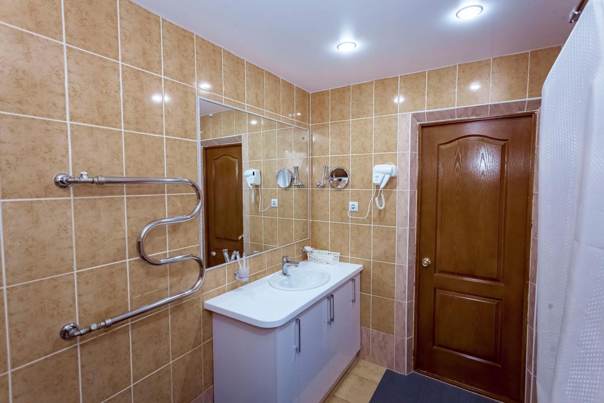 Kurmet Hotel ウラルスク エクステリア 写真