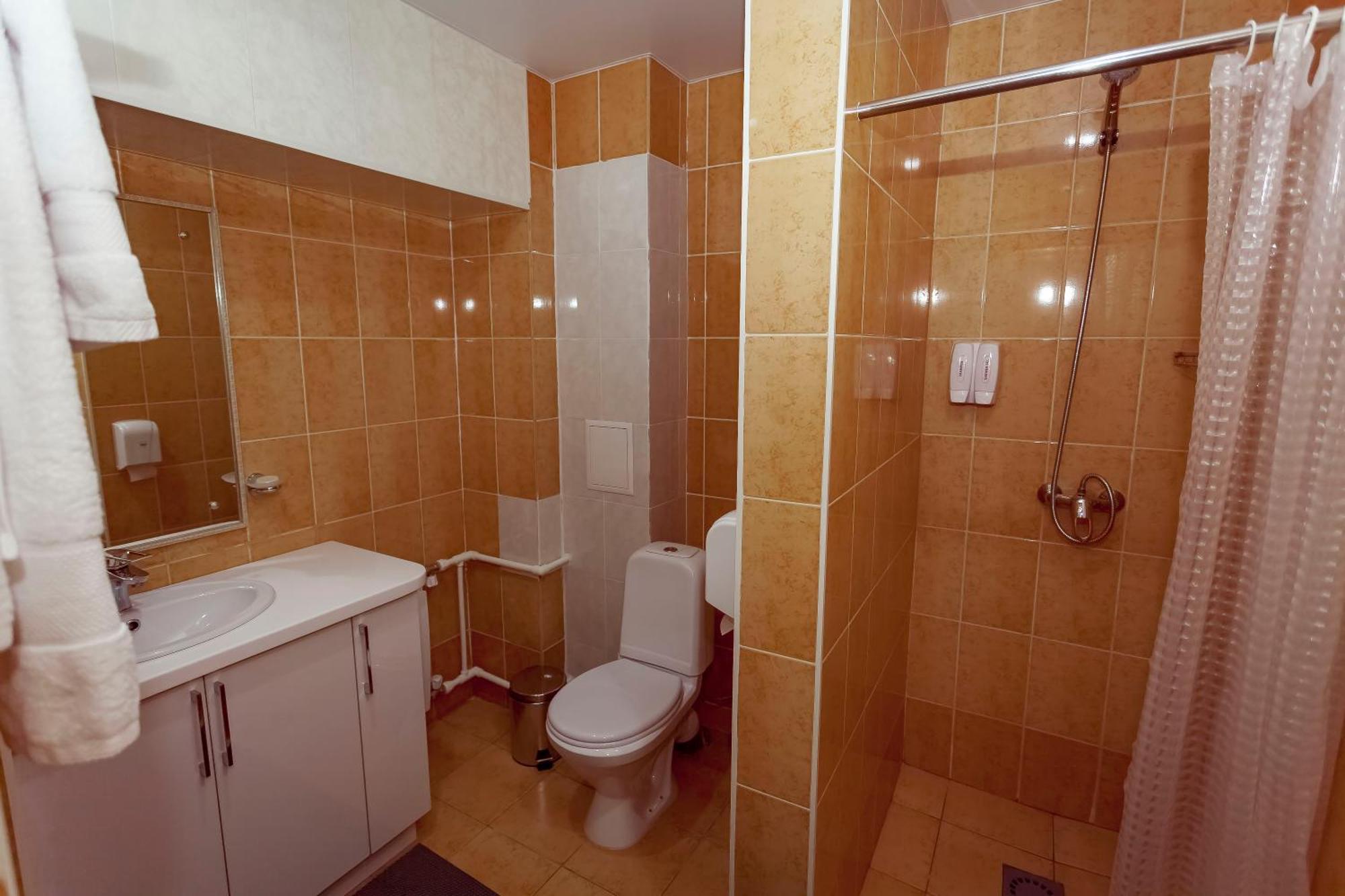 Kurmet Hotel ウラルスク エクステリア 写真