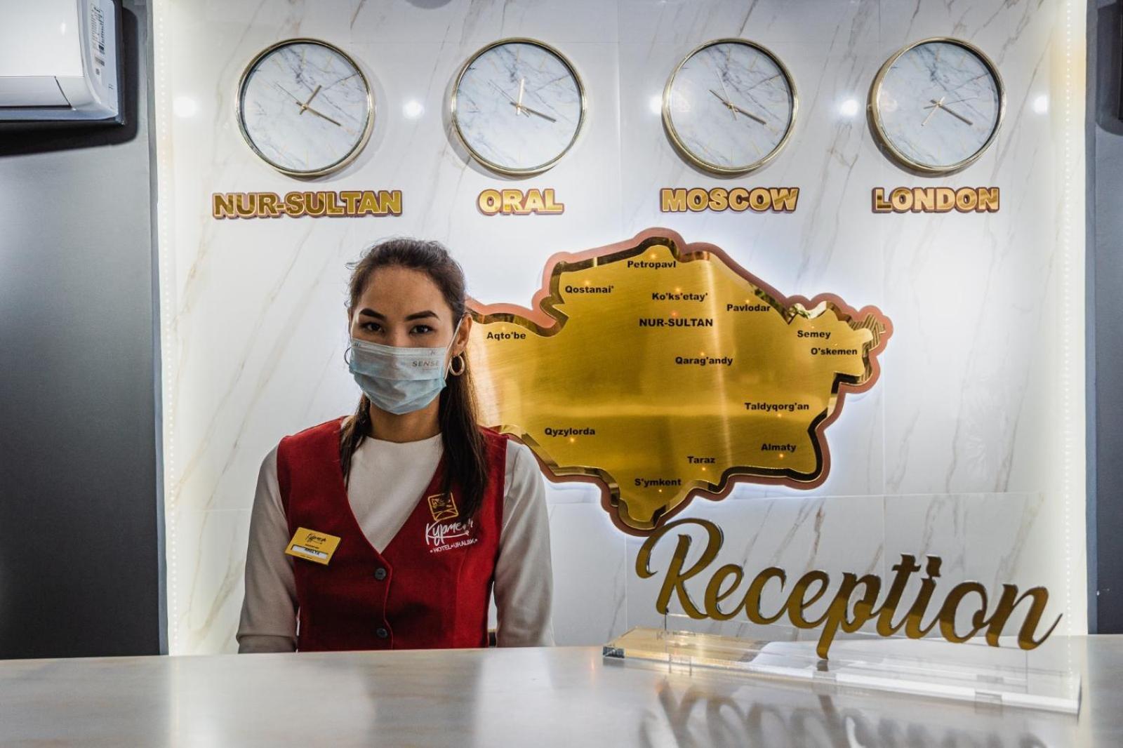 Kurmet Hotel ウラルスク エクステリア 写真