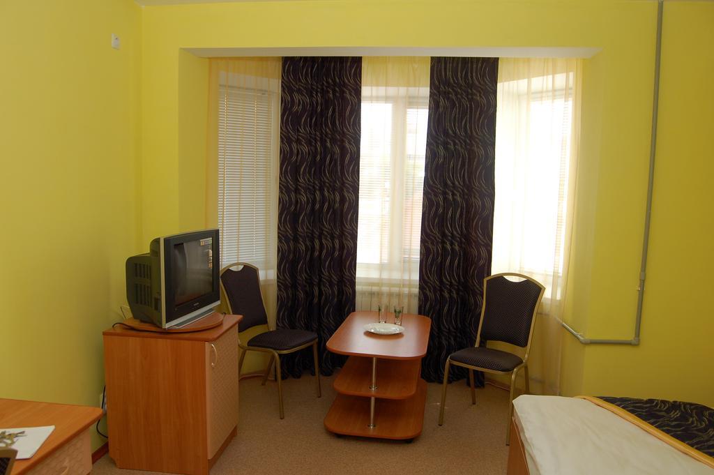 Kurmet Hotel ウラルスク エクステリア 写真