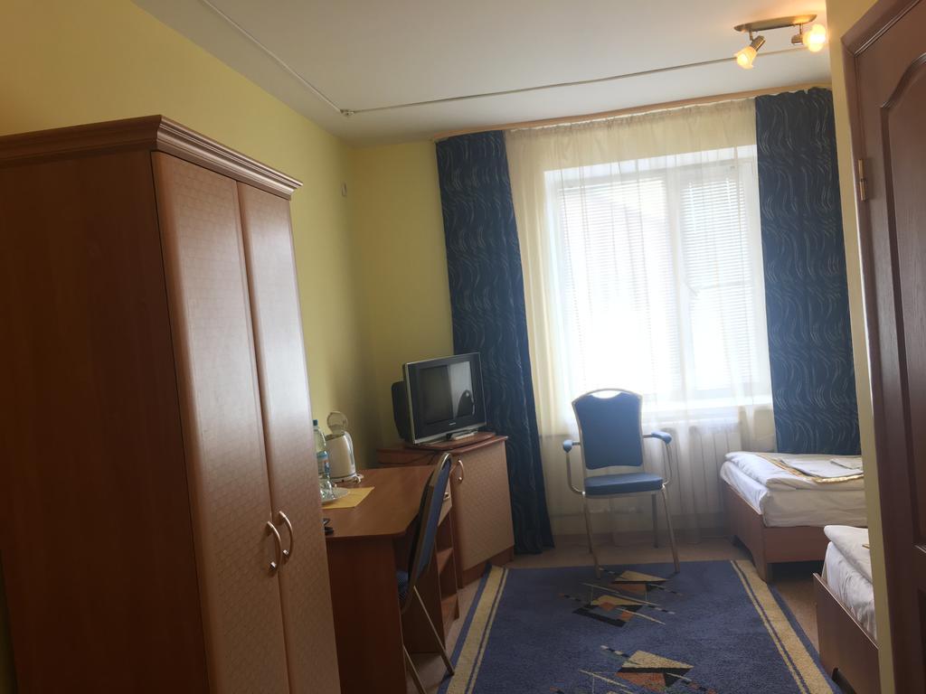 Kurmet Hotel ウラルスク エクステリア 写真